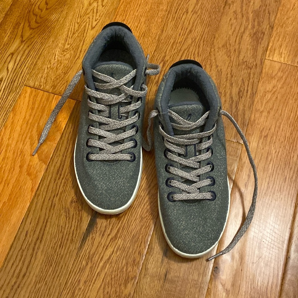 Allbirds sneakers ….. never worn.